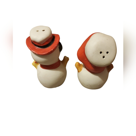 Vintage snow people salt and pepper shakers - Picture 2 of 3